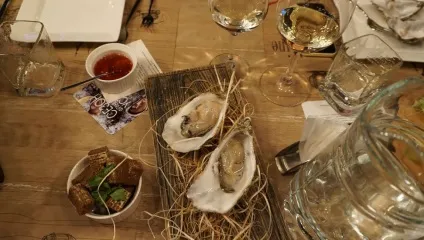 Французькі устриці НЕ пищать, бо їх виховують (французькі) Французькі устриці НЕ пищать, бо їх виховують