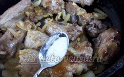 Смажені свинячі реберця рецепт з покроковими фото (смажені свинячі реберця) Смажені свинячі реберця рецепт з покроковими фото