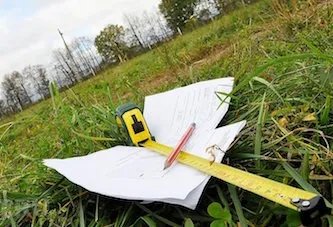Межа земельної ділянки не встановлена відповідно до вимог (встановлена) Межа земельної ділянки не встановлена відповідно до вимог