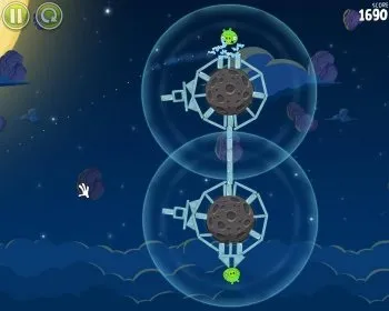 Грати в angry birds space
