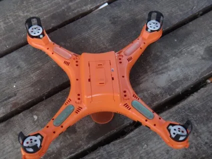І в повітрі літає і води не боїться gptoys Н2О aviax (літає) І в повітрі літає і води не боїться gptoys Н2О aviax