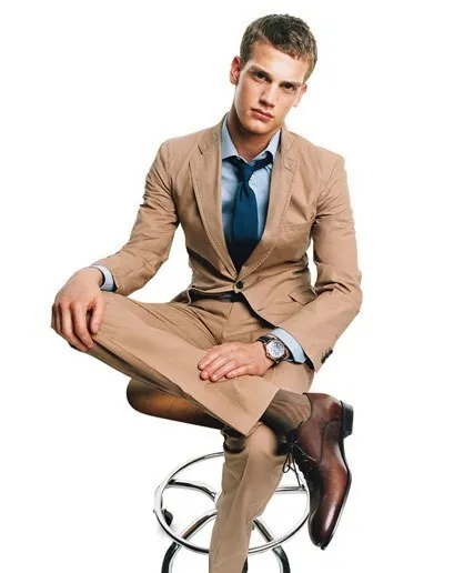 Яка сорочка підійде до коричневого костюма (сорочка) Яка сорочка підійде до коричневого костюма