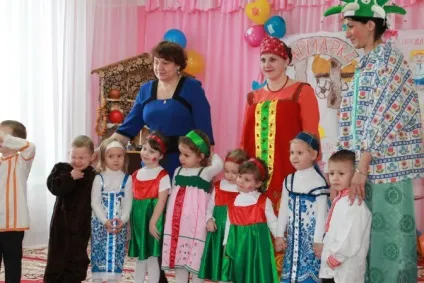 З досвіду роботи «етнохудожественное освіту в доу» (повна вища освіта) З досвіду роботи «етнохудожественное освіту в доу»
