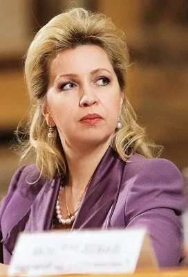 Які сукні одягає дружина Медведєва, модні сукні