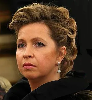 Які сукні одягає дружина Медведєва, модні сукні