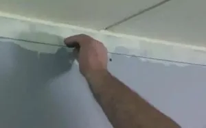 Як обшити стелю гіпсокартоном