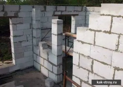 Як побудувати будинок з піноблоків своїми руками
