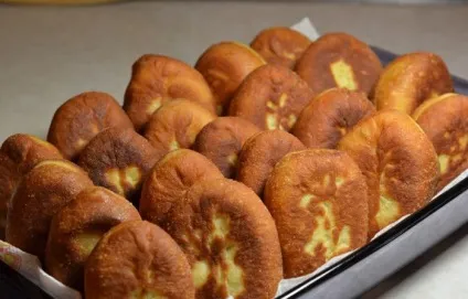 Як приготувати смажені пиріжки на дріжджовому тесті рецепти з фото (дріжджовому) Як приготувати смажені пиріжки на дріжджовому тесті рецепти з фото