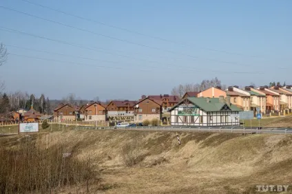 Як виглядають селища для еліти під мінському-Салідарнасць (футболіст Тимофій Калачов) Як виглядають селища для еліти під мінському-Салідарнасць