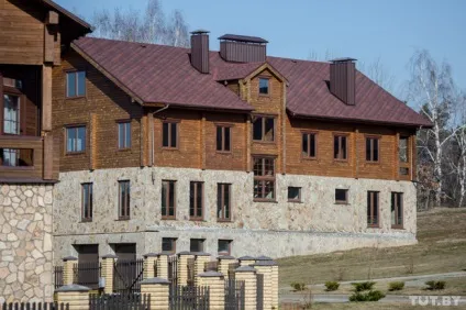 Як виглядають селища для еліти під мінському-Салідарнасць (футболіст Тимофій Калачов) Як виглядають селища для еліти під мінському-Салідарнасць
