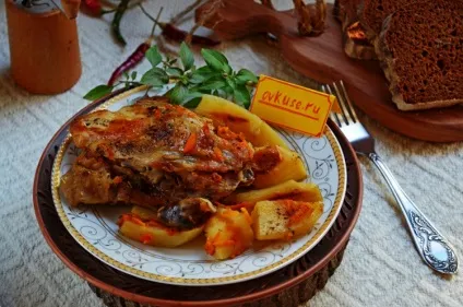 Картопля з куркою в духовці - прості рецепти (картопля) Картопля з куркою в духовці - прості рецепти