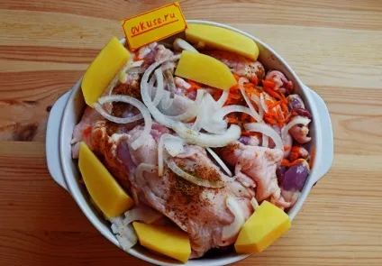 Картопля з куркою в духовці - прості рецепти (духовці) Картопля з куркою в духовці - прості рецепти