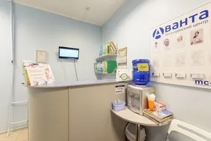 Клініки на площі ал