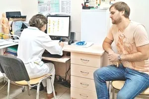 Клініки на площі ал