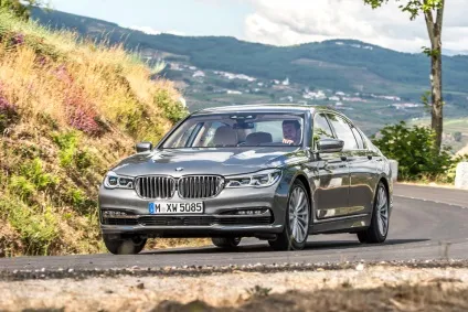 Ключ-гаджет, сидіння-ліжко або лаври справжнього bmw тест нової 7 серії - тест-драйв (справжнього) Ключ-гаджет, сидіння-ліжко або лаври справжнього bmw тест нової 7 серії - тест-драйв