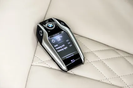 Ключ-гаджет, сидіння-ліжко або лаври справжнього bmw тест нової 7 серії - тест-драйв (тест) Ключ-гаджет, сидіння-ліжко або лаври справжнього bmw тест нової 7 серії - тест-драйв