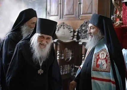 Коли весь світ спить або грішить - на Афоні моляться (спить) Коли весь світ спить або грішить - на Афоні моляться