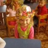 Конкурс капелюхів в дитячому саду - дитина в дитячому садку (саду) Конкурс капелюхів в дитячому саду - дитина в дитячому садку