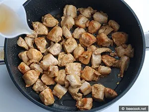 Кролик, тушкований з томатами