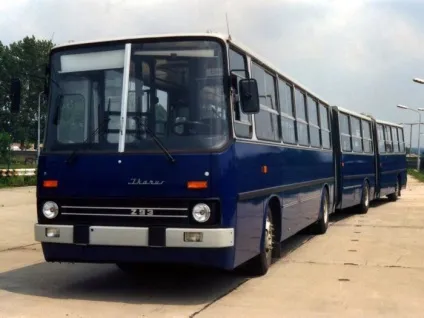 10 Самих довгих автобусів в світі