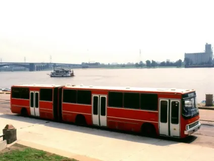 10 Самих довгих автобусів в світі