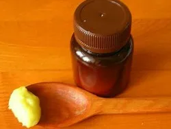 Лікування ангіни прополісом - народні рецепти в боротьбі з інфекцією у дітей і дорослих (лікування) Лікування ангіни прополісом - народні рецепти в боротьбі з інфекцією у дітей і дорослих