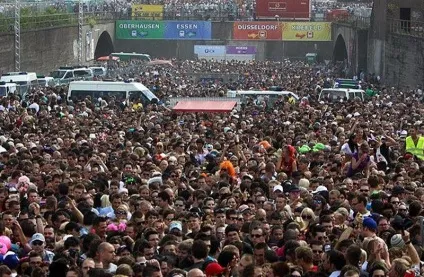 Love parade - більше не буде - новини в фотографіях (фестиваль електронної музики) Love parade - більше не буде - новини в фотографіях