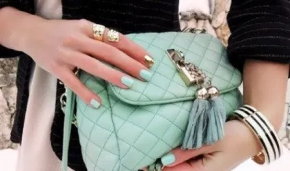 Манікюр в стилі Тіффані, створення дизайну нігтів від tiffany (манікюр) Манікюр в стилі Тіффані, створення дизайну нігтів від tiffany