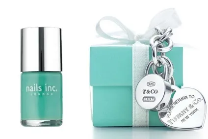 Манікюр в стилі Тіффані, створення дизайну нігтів від tiffany (тіффані) Манікюр в стилі Тіффані, створення дизайну нігтів від tiffany