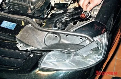 Міняємо лампи в фарі вирви око (автоспорт) Міняємо лампи в фарі вирви око