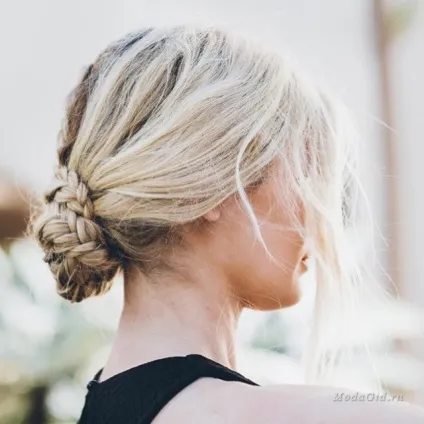 Модні зачіски складні коси і витіюваті плетіння з блогу «barefoot blonde» фото і відео уроки (весна-літо 2017) Модні зачіски складні коси і витіюваті плетіння з блогу «barefoot blonde» фото і відео уроки