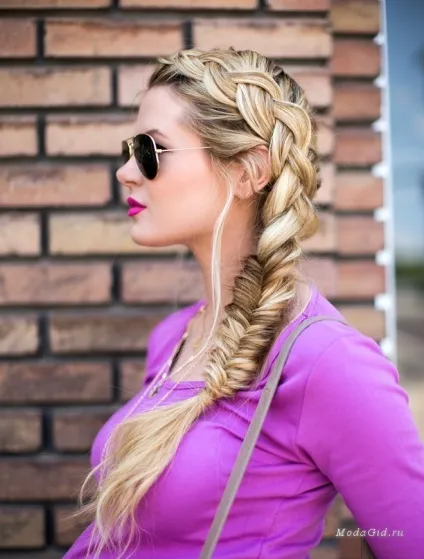 Модні зачіски складні коси і витіюваті плетіння з блогу «barefoot blonde» фото і відео уроки (складні коси і витіюваті плетіння з блогу «barefoot blonde»: фото і відео уроки) Модні зачіски складні коси і витіюваті плетіння з блогу «barefoot blonde» фото і відео уроки