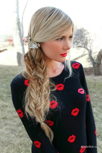 Модні зачіски складні коси і витіюваті плетіння з блогу «barefoot blonde» фото і відео уроки (стиль) Модні зачіски складні коси і витіюваті плетіння з блогу «barefoot blonde» фото і відео уроки