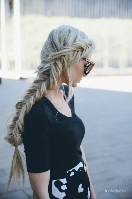 Модні зачіски складні коси і витіюваті плетіння з блогу «barefoot blonde» фото і відео уроки (зачіски) Модні зачіски складні коси і витіюваті плетіння з блогу «barefoot blonde» фото і відео уроки