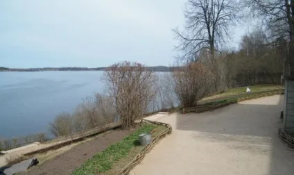 Музей-заповідник а