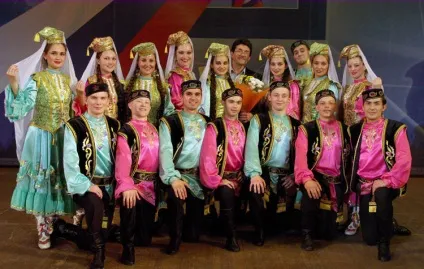 Народні татарські танці і їх особливості, Украінане - ансамбль українського танцю