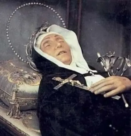 Нетлінні тіла - божественне диво (ексгумації) Нетлінні тіла - божественне диво