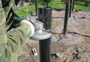 Оголовок для гвинтової палі функції і методи зруб (палі) Оголовок для гвинтової палі функції і методи зруб