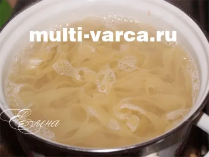 Паста з куркою і грибами в мультиварці (грибами) Паста з куркою і грибами в мультиварці