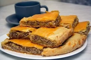 Пиріг з м'ясом популярні рецепти з фото крок за кроком (рецепти) Пиріг з м'ясом популярні рецепти з фото крок за кроком