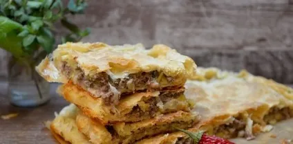 Пиріг з м'ясом популярні рецепти з фото крок за кроком (м'ясом) Пиріг з м'ясом популярні рецепти з фото крок за кроком