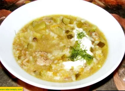 Піца з сиром ковбасою і солоними огірками рецепт з фото, блог кулінара (піца) Піца з сиром ковбасою і солоними огірками рецепт з фото, блог кулінара