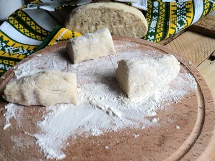 Пиріжки з картоплею і цибулею на сковороді (цибулею) Пиріжки з картоплею і цибулею на сковороді