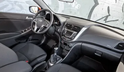 Наводимо оновлений hyundai solaris в лігво конкурентів (оновлений) Наводимо оновлений hyundai solaris в лігво конкурентів