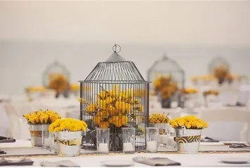 Пташина клітка як елемент весільного декору