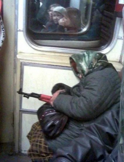 20 Яскравих ситуацій, які в будь-який момент можуть відбутися з вами в метро (метро) 20 Яскравих ситуацій, які в будь-який момент можуть відбутися з вами в метро