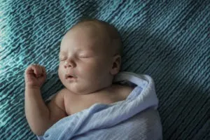 Дитина спить по 30 хвилин, що робити ефективні заходи по нормалізації сну і розпорядку дня (розпорядку) Дитина спить по 30 хвилин, що робити ефективні заходи по нормалізації сну і розпорядку дня
