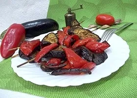Рецепт шашлик в духовці (змастіть рослинною олією) Рецепт шашлик в духовці