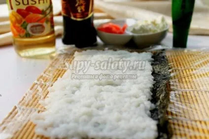 Роли з червоною рибою, огірком і сиром (роли) Роли з червоною рибою, огірком і сиром