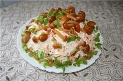 Салат з м'ясом і сиром (м'ясом) Салат з м'ясом і сиром